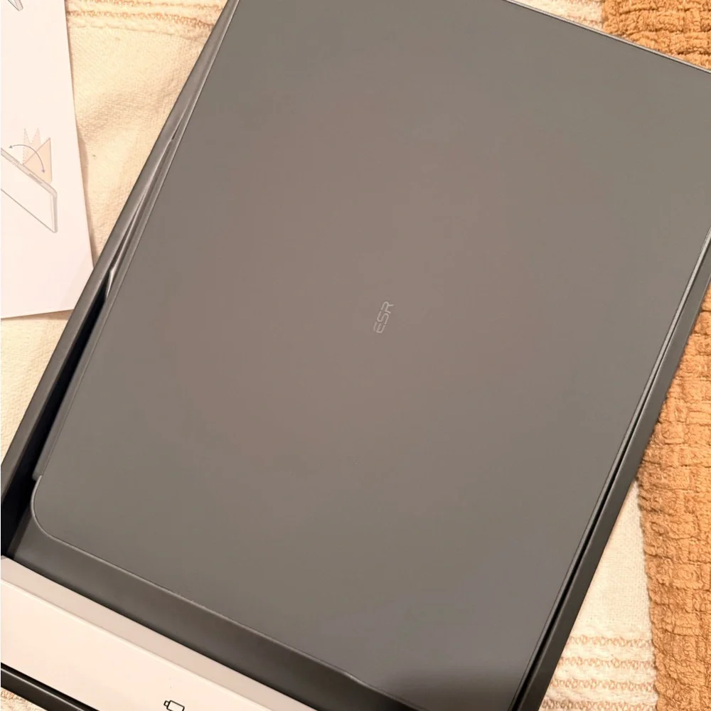 ESR Gray Keyboard Case for Tablets